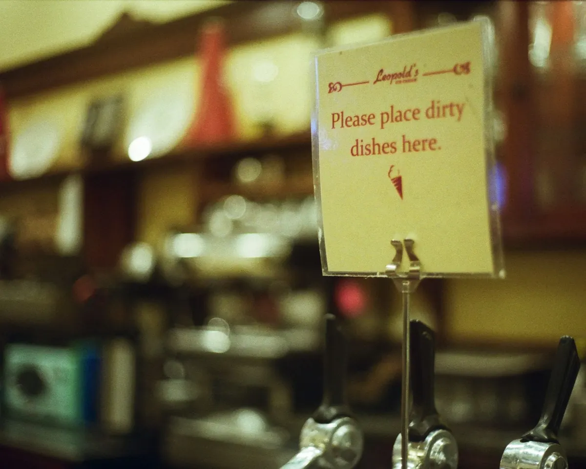 How to Communicate Wait Times to Customers Without Losing Their Patience